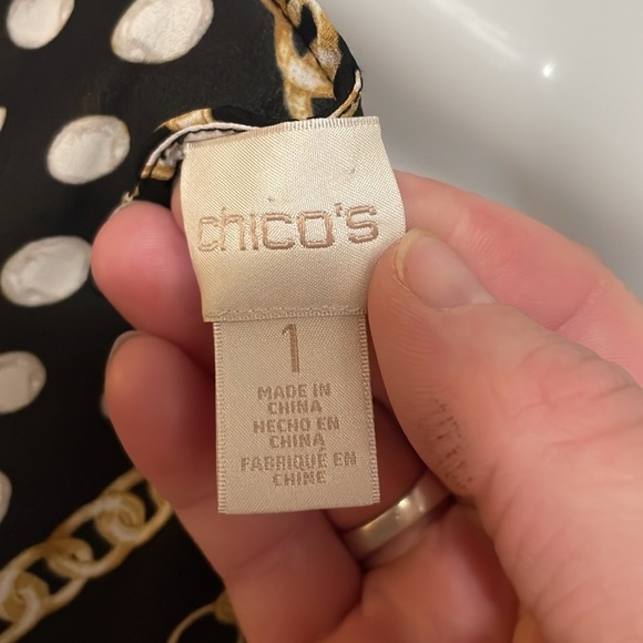 Chico’s size 1 8 - 10 cold shoulder status print top black gold chain blouse - Picture 4 of 9